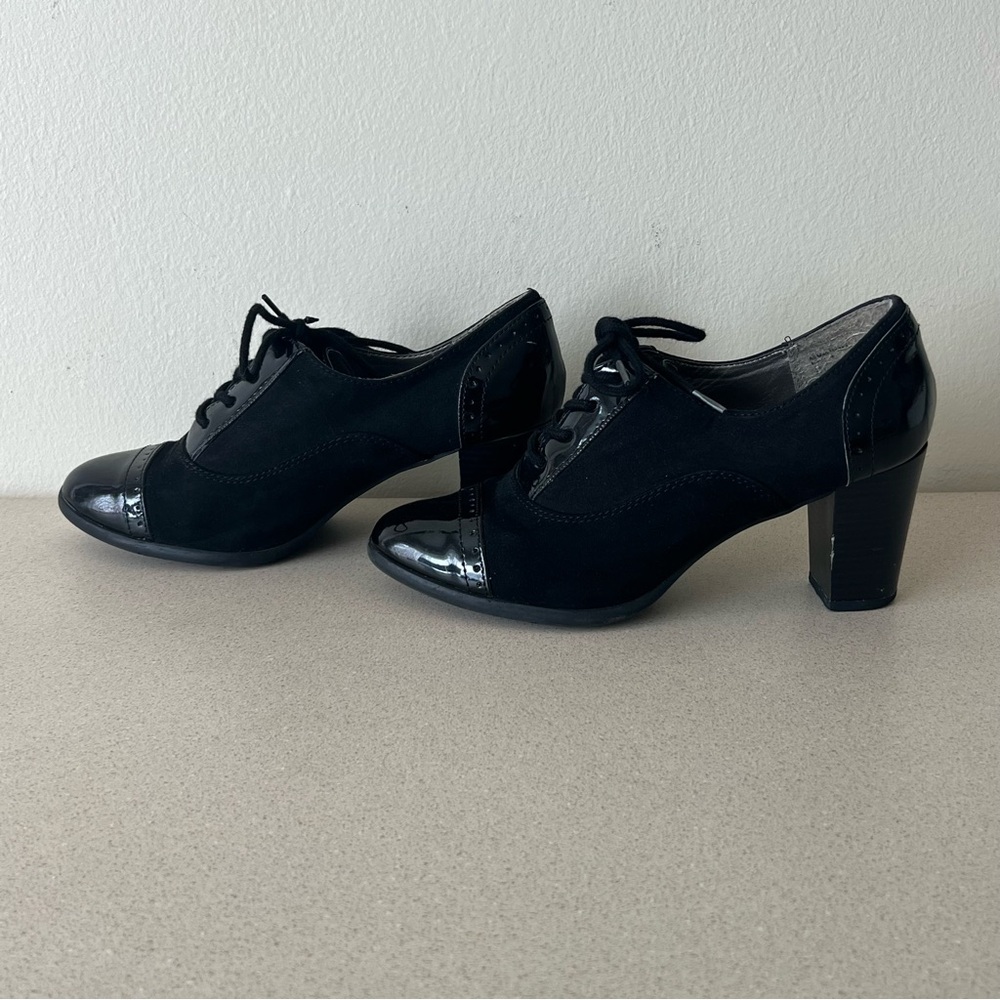 Vintage Style Black Patent Leather & Suede Lace-Up Heeled Oxfords